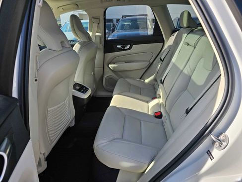 New 2026 Volvo XC60 B5 Ultra w/ Climate Package AWD/4WD image 16