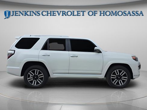 Used 2020 Toyota 4Runner Limited image 2