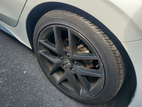 Used 2023 Honda Civic Sport Touring image 5