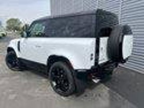 New 2026 Land Rover Defender 90 V8 AWD/4WD image 3
