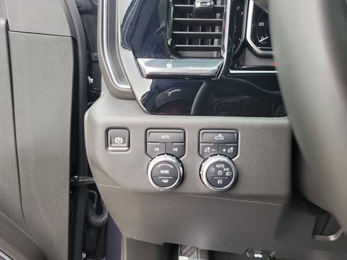 Used 2024 GMC Sierra 1500 Elevation AWD/4WD image 22