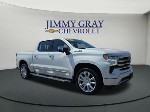 Used 2024 Chevrolet Silverado 1500 High Country w/ High Country Premium Package image 7