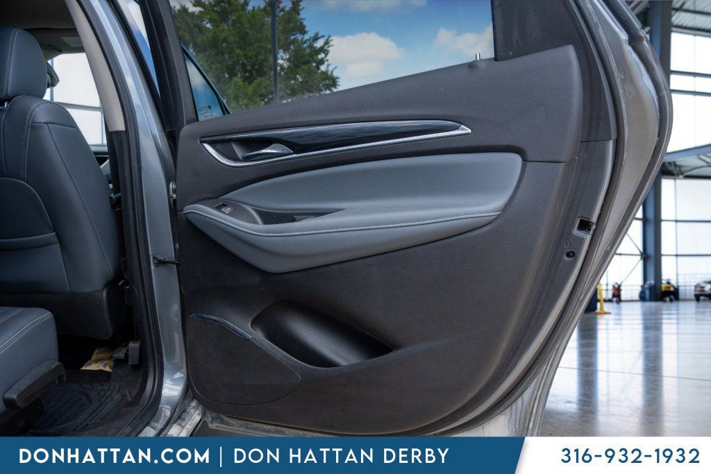 Used 2020 Buick Enclave Premium AWD/4WD image 26