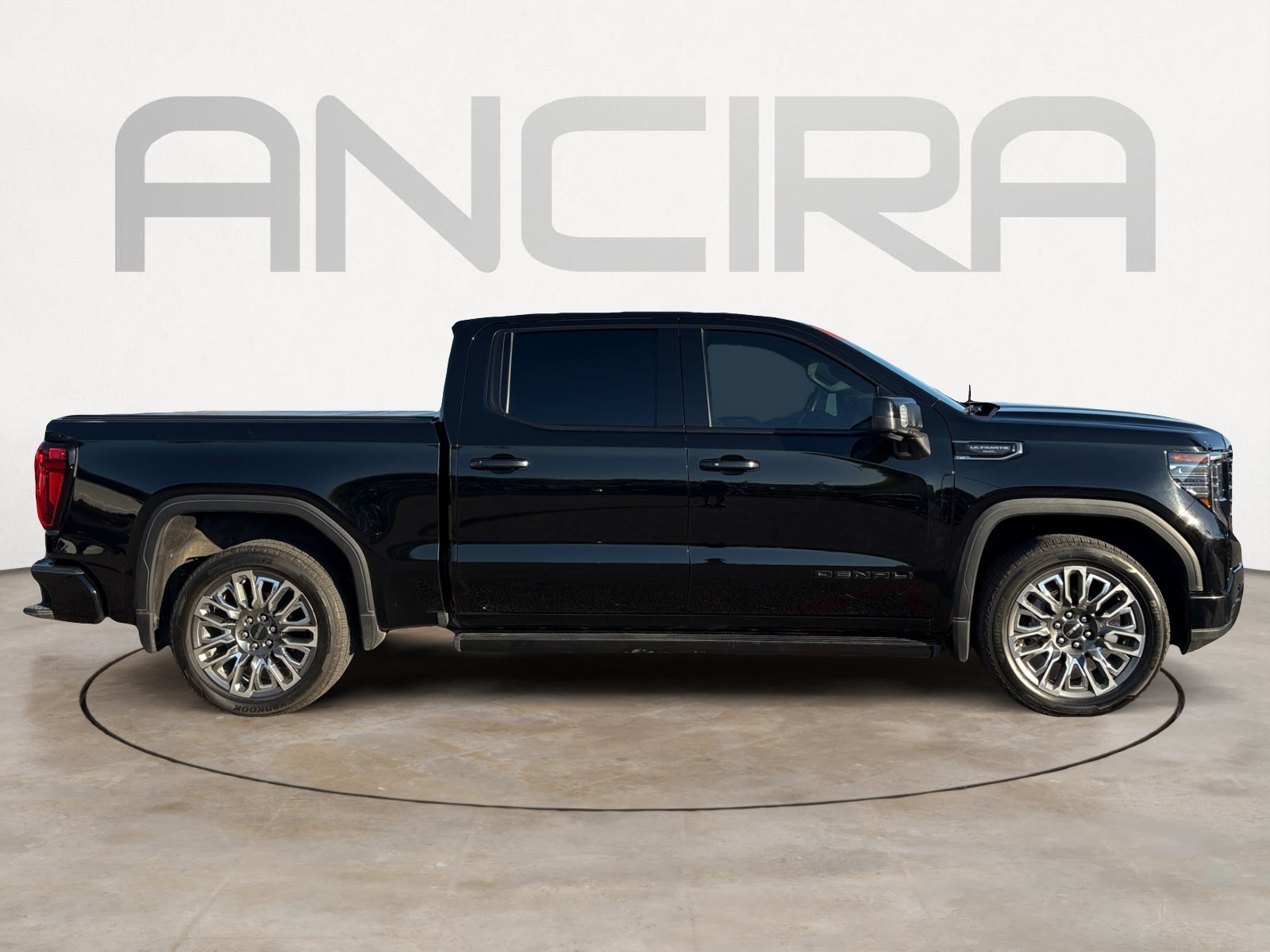 Used 2024 GMC Sierra 1500 Denali Ultimate AWD/4WD image 11