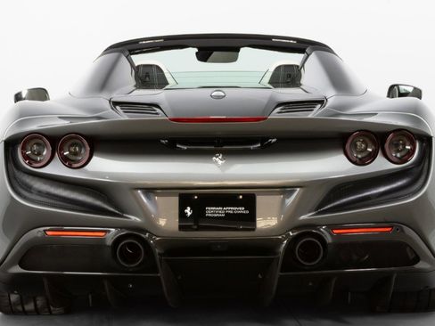Certified 2023 Ferrari F8 Tributo image 6