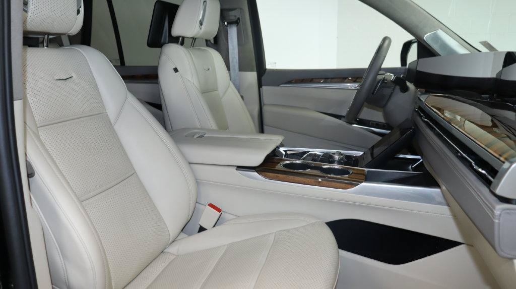 Certified 2025 Cadillac Escalade Sport Platinum AWD/4WD image 27
