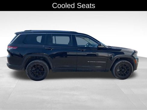 Used 2022 Jeep Grand Cherokee L Limited AWD/4WD image 8