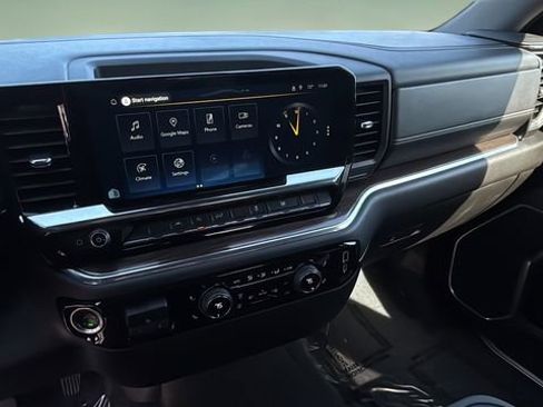 Used 2025 Chevrolet Silverado 1500 LT image 24