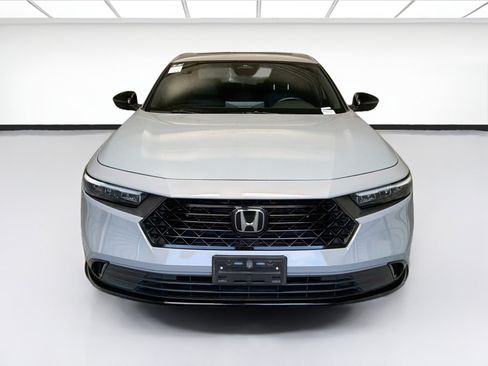 Used 2024 Honda Accord Sport image 2