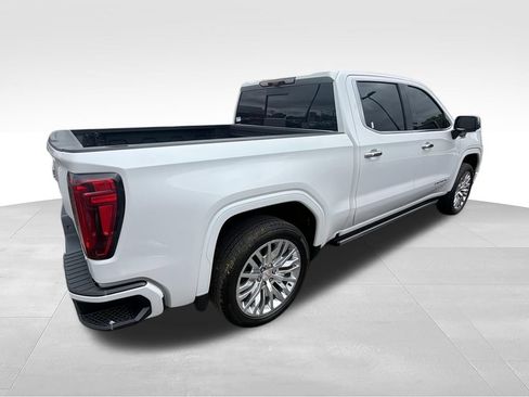 Used 2024 GMC Sierra 1500 Denali w/ Denali Reserve Package AWD/4WD image 8