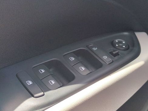 New 2026 Hyundai Venue SEL FWD image 30