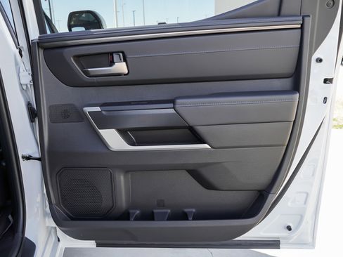 New 2026 Toyota Tundra Platinum w/ TRD Off-Road Package image 31