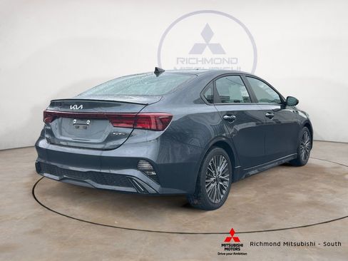 Used 2023 Kia Forte GT-Line w/ GT-Line Technology Package FWD image 3