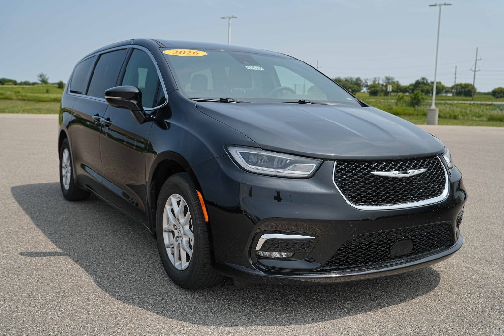Used 2026 Chrysler Pacifica Select FWD image 5