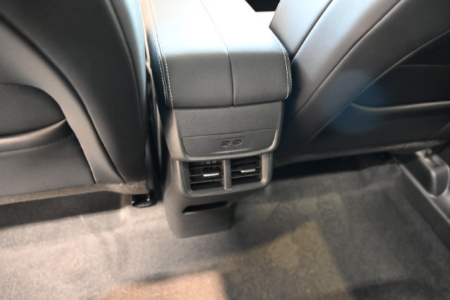 New 2027 GMC Terrain Elevation w/ Elevation Premium Package FWD image 26