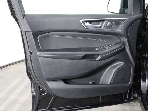 Used 2024 Ford Edge Titanium image 16