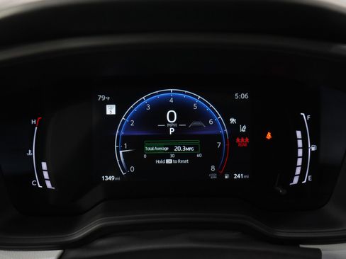 Used 2025 Toyota Corolla SE FWD image 23