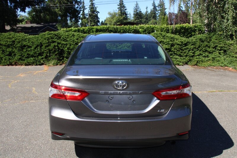 Used 2018 Toyota Camry LE FWD image 12