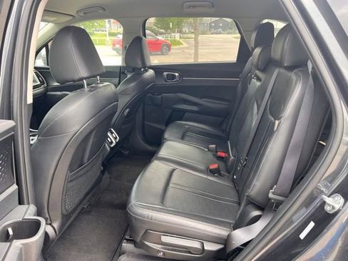 Used 2024 Kia Sorento S AWD/4WD image 10
