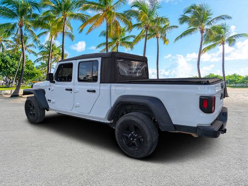 Used 2022 Jeep Gladiator Sport image 5