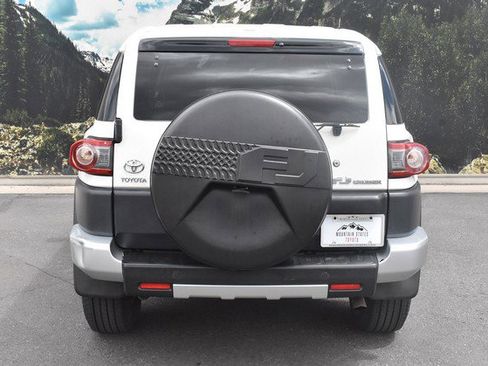 Used 2013 Toyota FJ Cruiser 4WD w/ Upgrade Pkg image 10