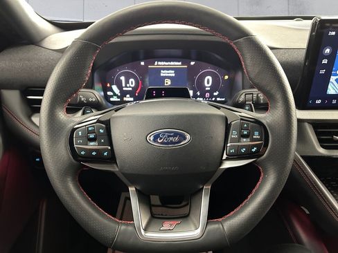 Used 2025 Ford Explorer ST w/ Sun And Sound Package AWD/4WD image 9