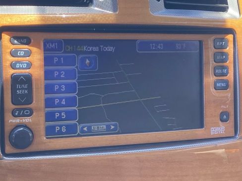 Used 2005 Cadillac XLR RWD image 26
