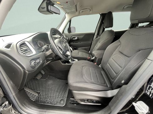 Used 2021 Jeep Renegade Latitude w/ Convenience Group AWD/4WD image 14