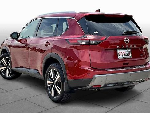 Certified 2024 Nissan Rogue SL FWD image 12