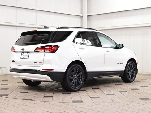 Used 2024 Chevrolet Equinox RS w/ RS Leather Package AWD/4WD image 8