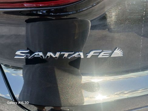 Used 2019 Hyundai Santa Fe SE image 14