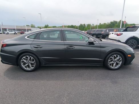 Used 2023 Hyundai Sonata SEL FWD image 9