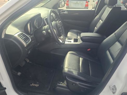 Used 2013 Jeep Grand Cherokee Laredo image 10