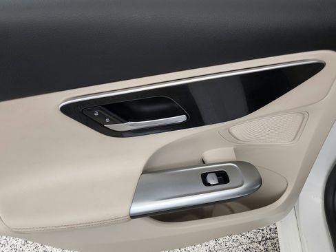 Used 2023 Mercedes-Benz C 300 4MATIC Sedan image 26