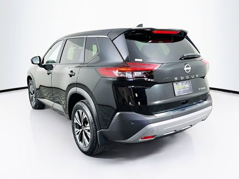 Used 2023 Nissan Rogue SV image 5