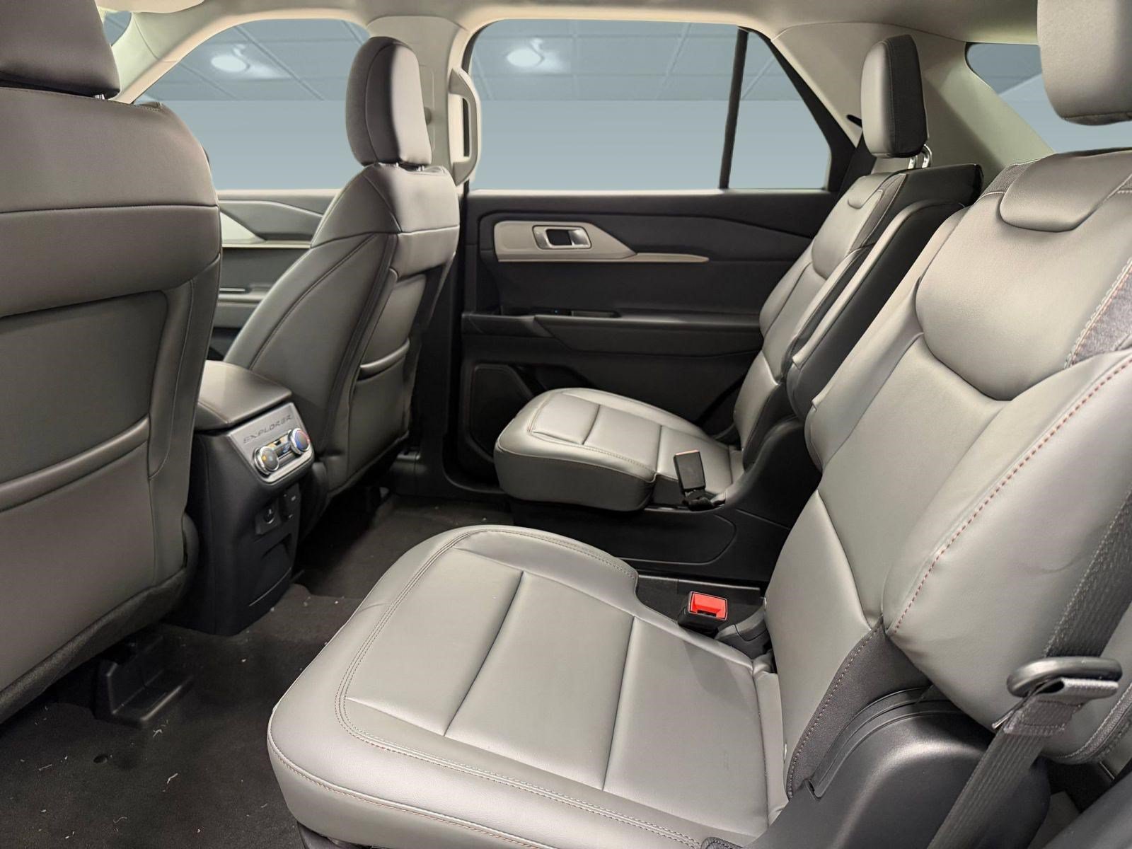 New 2026 Ford Explorer Active w/ Active Comfort Package AWD/4WD image 22