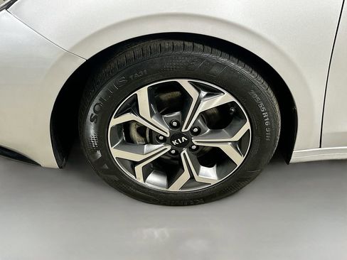 Used 2021 Kia Forte LXS FWD image 8