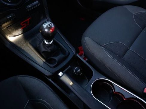 Used 2015 Ford Fiesta ST image 40