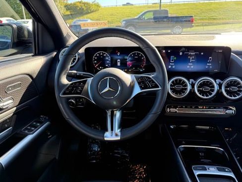 Certified 2025 Mercedes-Benz GLA 250 4MATIC image 17