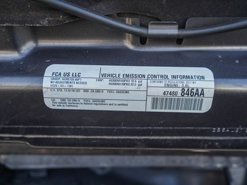 Used 2017 Jeep Wrangler Unlimited Sahara w/ Connectivity Group AWD/4WD image 26