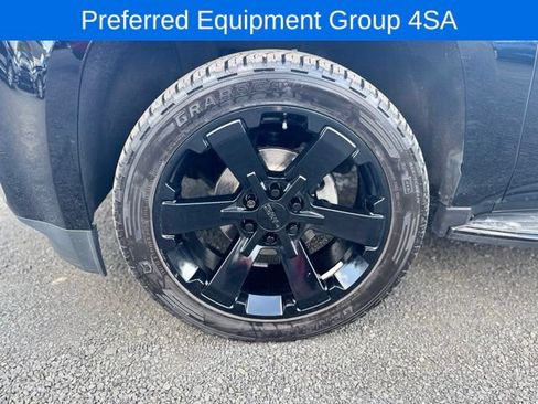 Used 2019 GMC Yukon XL SLT w/ Graphite Performance Edition AWD/4WD image 11