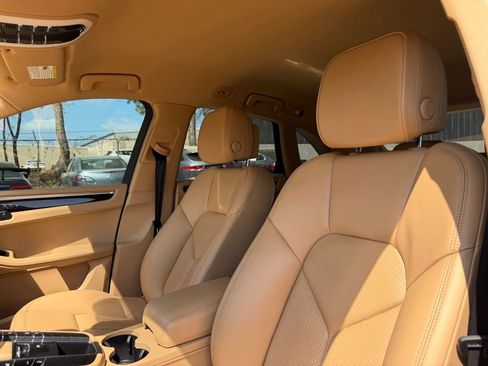 Used 2015 Porsche Macan S image 12