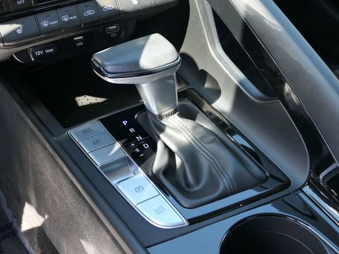 Certified 2023 Hyundai Elantra SEL w/ Convenience Package image 20