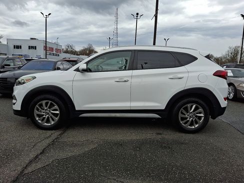 Used 2017 Hyundai Tucson SE Plus image 2