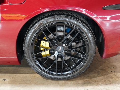 Used 2006 Chevrolet Corvette Coupe w/ Preferred Equipment Group image 56