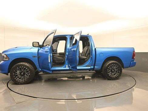 Used 2018 RAM 1500 Sport w/ Hydro Blue Sport Package AWD/4WD image 40
