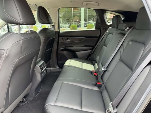 Certified 2025 Nissan Murano SV AWD/4WD image 10