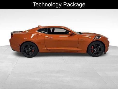 Certified 2023 Chevrolet Camaro LT w/ Technology Package RWD image 5