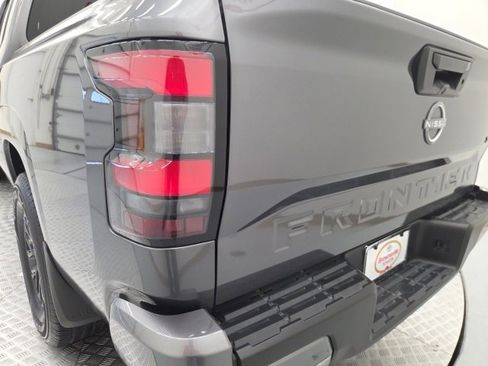 Used 2024 Nissan Frontier SV image 20