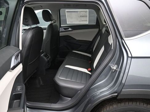 New 2026 Volkswagen Taos SEL image 11